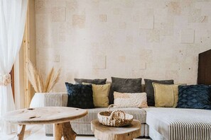 TV - 2BR Condo · Infinity Pool · Steps to 5th Ave (Playa del Carmen)