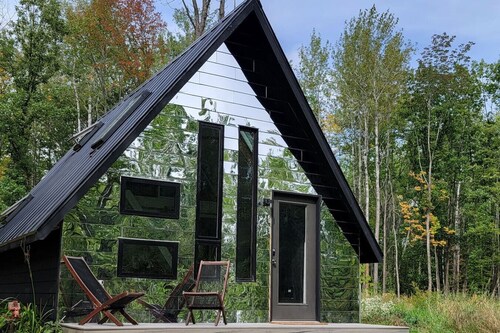 Cozy+Romantic modern A-Frame-4 acres w/fireplace