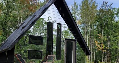 Cozy+Romantic modern A-Frame-4 acres w/fireplace
