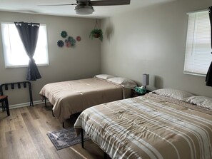 2 Schlafzimmer, Bügeleisen/Bügelbrett, kostenloses WLAN, Bettwäsche
