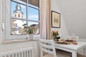 Dining - Alb & Altstadt - Holiday apartment in the middle of Ettlingen's old town (Ettlingen)