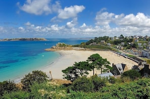 Beach - Vrbo Property (PERROS GUIREC)