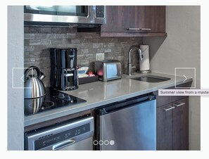 Private kitchen - Cozy 1-bedroom ski in/ski out condo in Breckenridge at Grand Colorado Peak 8 (Breckenridge)