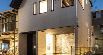Free parkingFrom inside the room overlooking Sky TreeDisney 30 minUeno 26 minShinjuku 29 minAkihabara 18 minAsakusa 25 minWDirect access to airportHotel in a building for rentDisney 40 min
