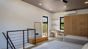 Desk, travel crib, WiFi, bed sheets