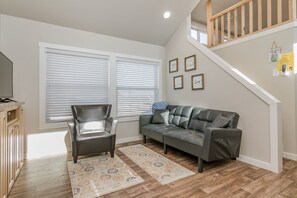 컴포트 캐빈, 반려동물 동반 가능 | 거실 공간