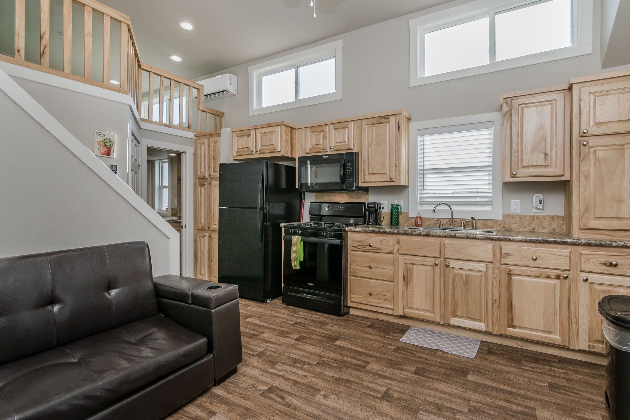 Comfort Cabin, Pets allowed | Private kitchen