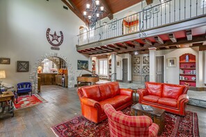 Lobby - 10 Star Ranch · Pool · Lake · Game Room · Sleep 10 (Stephenville)