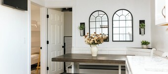 Newly Remodeled My Little Dream House with Spectacular Views of Split Mountain