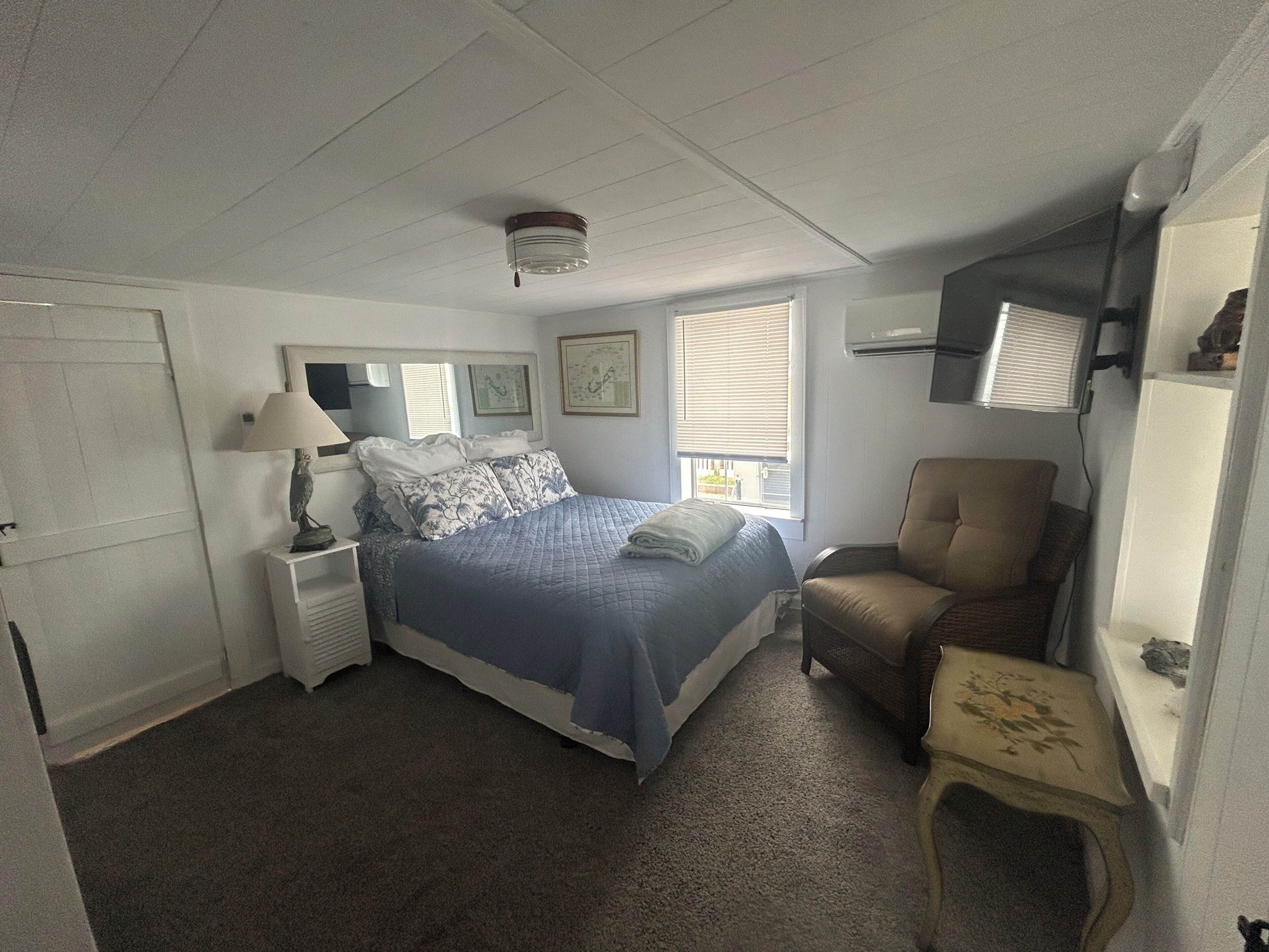 2 habitaciones, tabla de planchar con plancha, wifi y ropa de cama 
