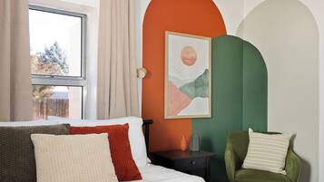 3 slaapkamers, een strijkplank/strijkijzer, gratis wifi, beddengoed