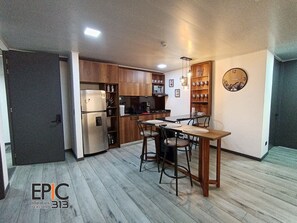 Family Apartment | Dining - Epic Suite 313 Family Airport 3Room10Pax (Pereira)