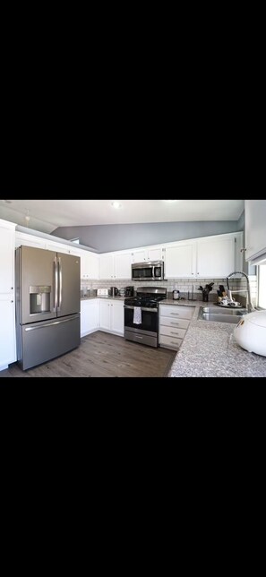 Unclassified image, 5 of 10, button