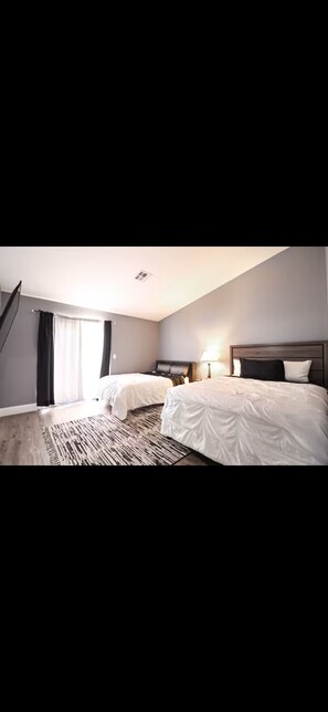 Unclassified image, 4 of 10, button