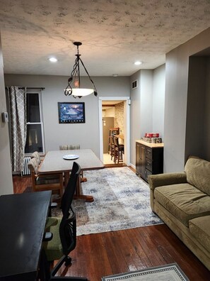 Living area - Modern 2-bedroom condo minutes to downtown Annapolis and Naval Academy. (Annapolis)