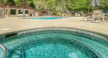 2BR/2BA Condo w/Stunning Mountain and Golf Views. Harrahs Casino, Train, pool