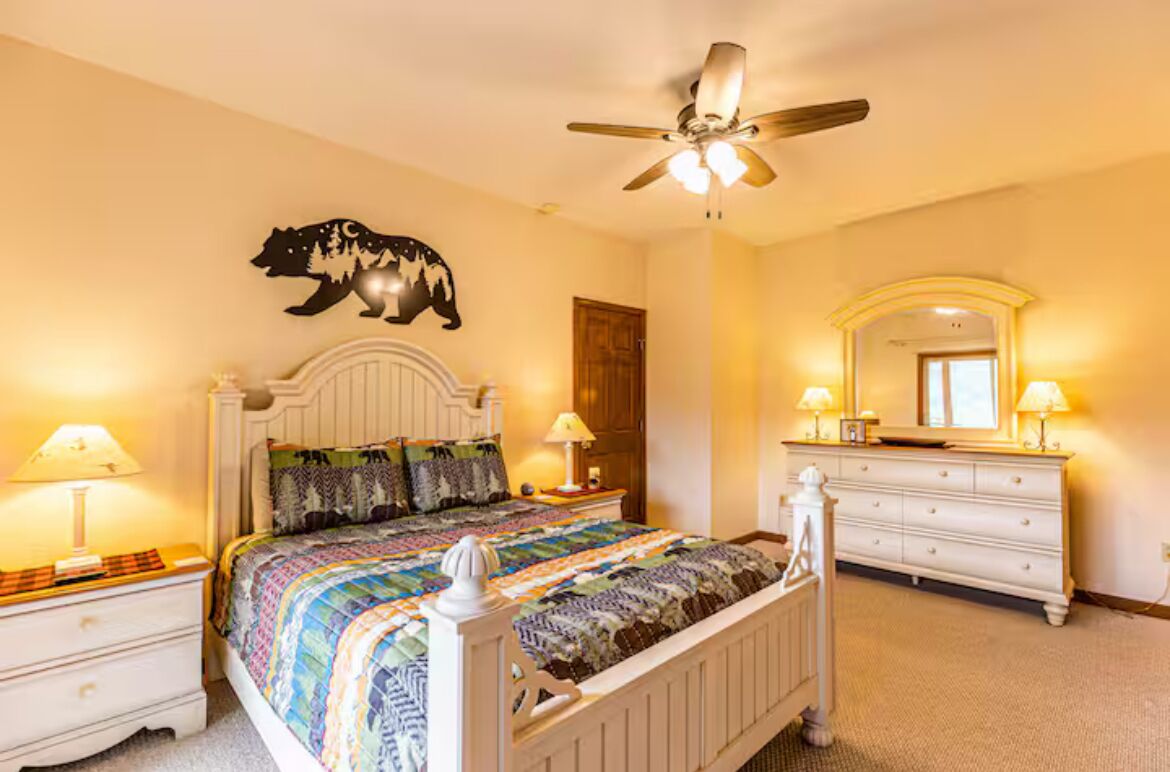2 bedrooms, WiFi, bed sheets