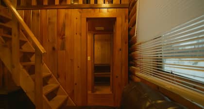 Alaska Homestead Roadhouse