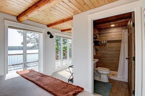 9 habitaciones, tabla de planchar con plancha, wifi y ropa de cama 