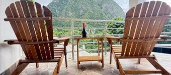 Tranquil & private 1-bedroom apartment with AC in charming Soufrière