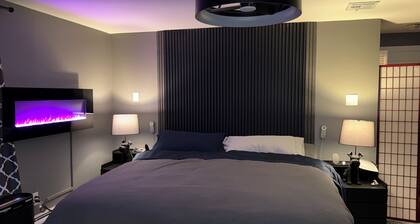 Modern city & water view 1-bedroom apartment with AC. 4 blocks from T/ beach
