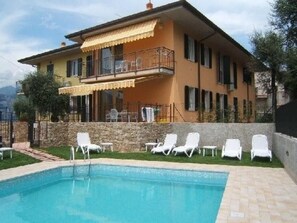 Pool - Apartment Blue by Interhome (Albisano)