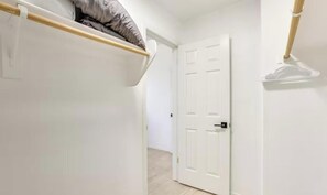 Interior - Nice 2-bedroom condo with AC in charming Chandler (Chandler)