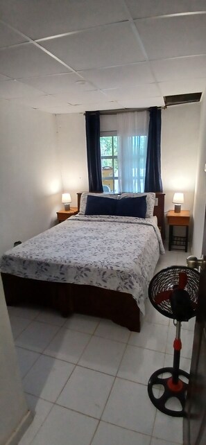 WiFi, bed sheets