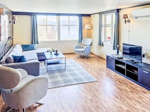 Unclassified image, 3 of 38, button - Apartment Floren by Interhome (Herand)