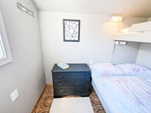 2 bedrooms, internet