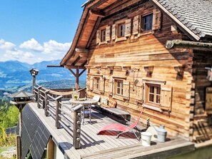 Outdoor dining - Mirnock-Chalet by Interhome (Döbriach)