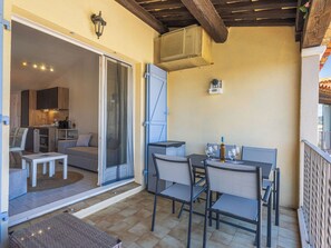 Outdoor dining - Le Phare by Interhome (Port Cogolin)