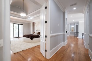 Room - Poolside 8 Bedroom Estate For Overnight Stays and Events - 25 Min from Metro ATL (Stonecrest)