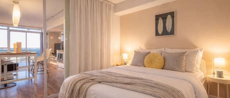 Iron/ironing board, WiFi, bed sheets