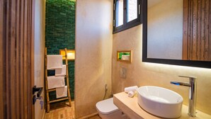 Bathroom - Baberrih (Moulay Bouzarqtoune)