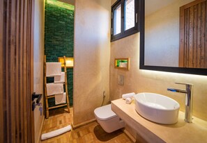 Bathroom - Baberrih (Moulay Bouzarqtoune)