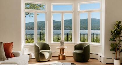 River Views & Hot Tub | Riverview on Washington