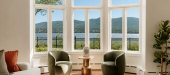 River Views & Hot Tub | Riverview on Washington
