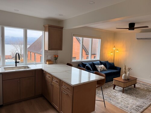 River Suite on Washington