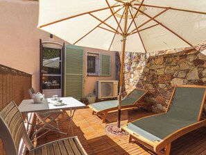 Terrace/patio - Les Migraniers 2 by Interhome (Grimaud)
