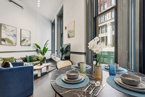 Dining - Stylish 1BR Downtown Apartment, NFL Draft (Pittsburgh)