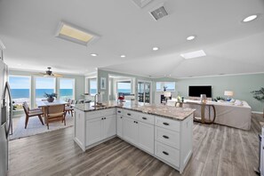 Interior - Oceanfront Mayor's Penthouse 4BR w/Elevator, covered parking in Carolina Beach (Carolina Beach)