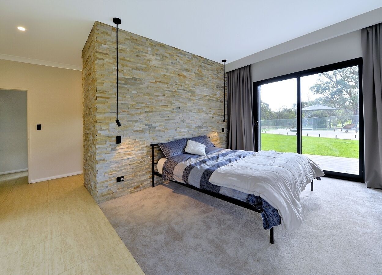 7 bedrooms, iron/ironing board, free WiFi, bed sheets