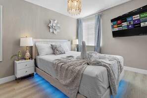 Iron/ironing board, travel cot, WiFi, bed sheets - Grand North LV Escape w/ Pool, Spa, Arcade & Games! (North Las Vegas)