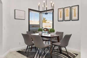 Dining - 5 Bedroom Vegas w Pool & fun amenities! (North Las Vegas)