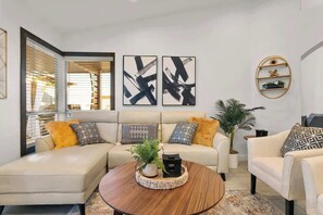 TV, offices - 5 Bedroom Vegas w Pool & fun amenities! (North Las Vegas)