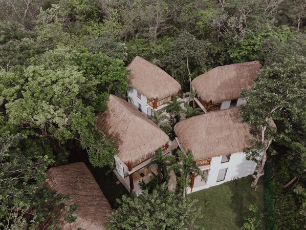Comfort Room, Balcony, Garden View | Exterior