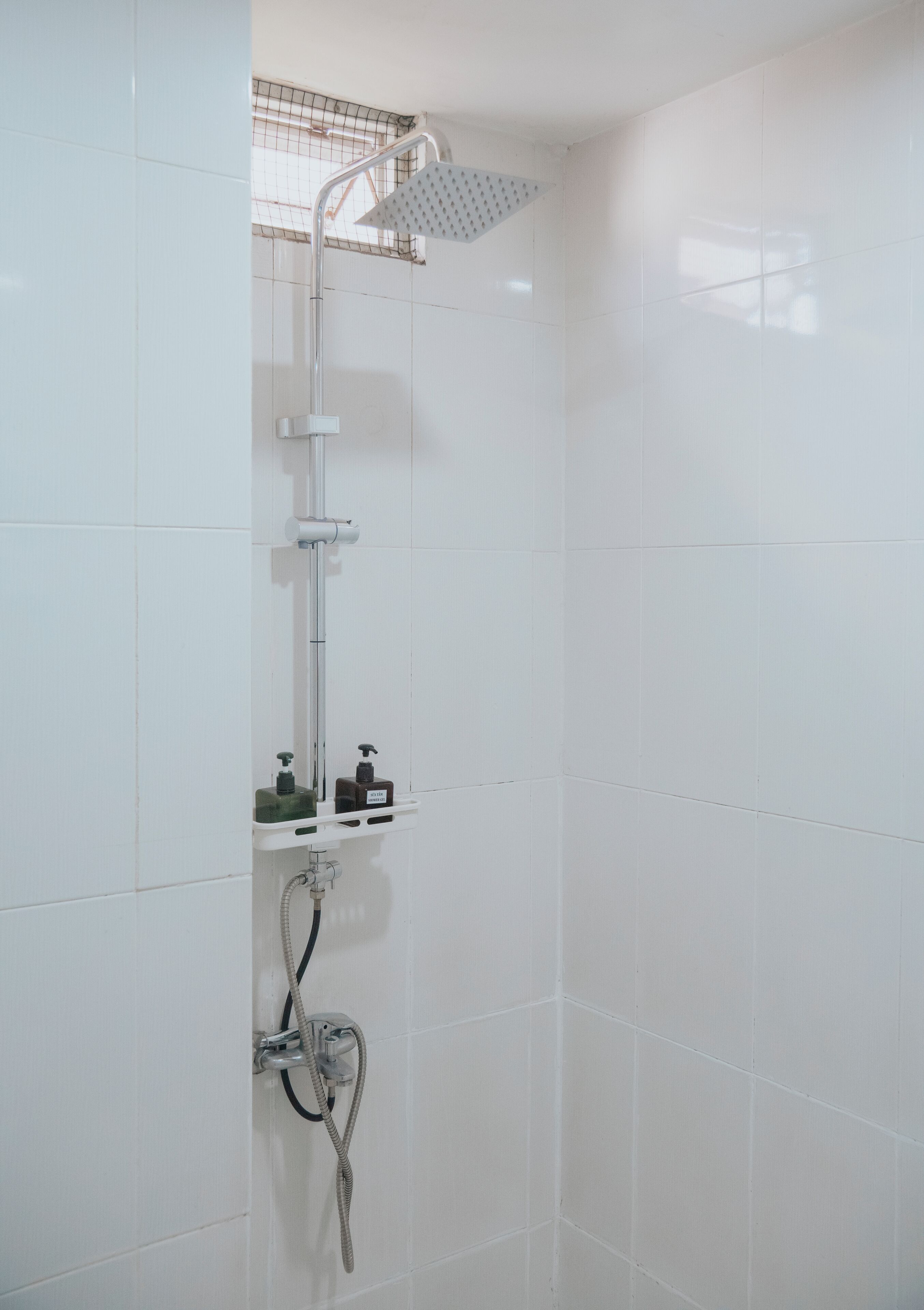 Superior Double Room, City View | Bathroom | Shower, towels, soap, shampoo