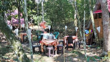 Cabin, 3 Bedrooms, Smoking, Balcony | Dining room