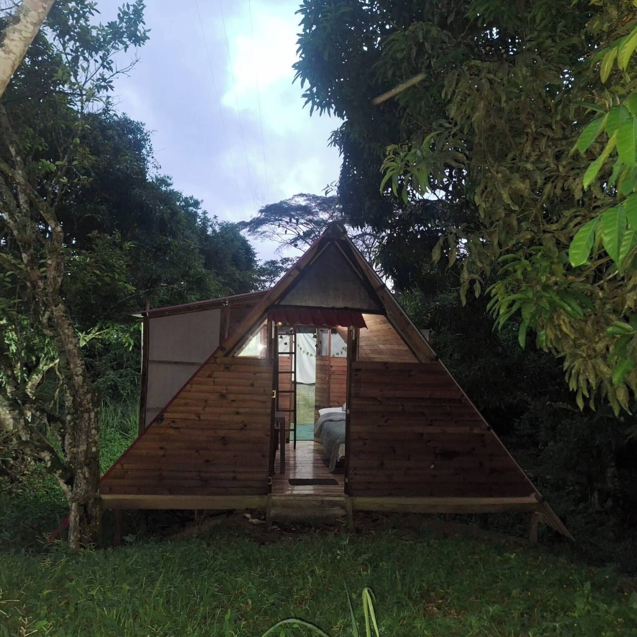 Cabin, 3 Bedrooms, Smoking, Balcony